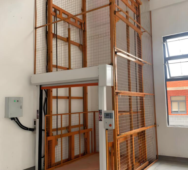 洛扎升降货梯是特种设备码